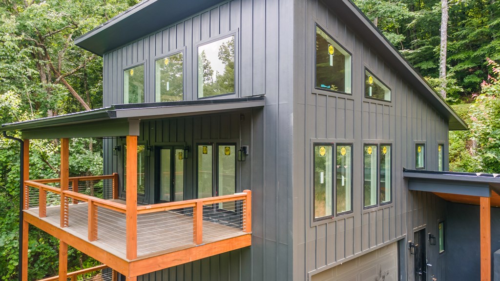 405 Oak Creek Road
