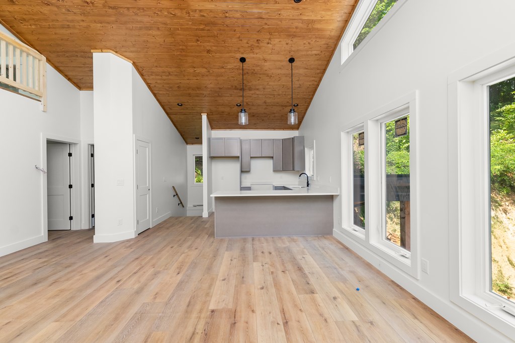 405 Oak Creek Road