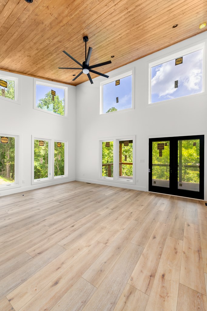 405 Oak Creek Road