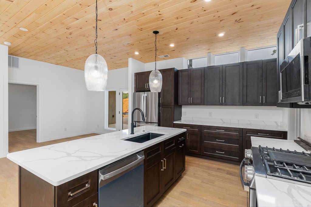 199 Mountain Laurel Ridge
