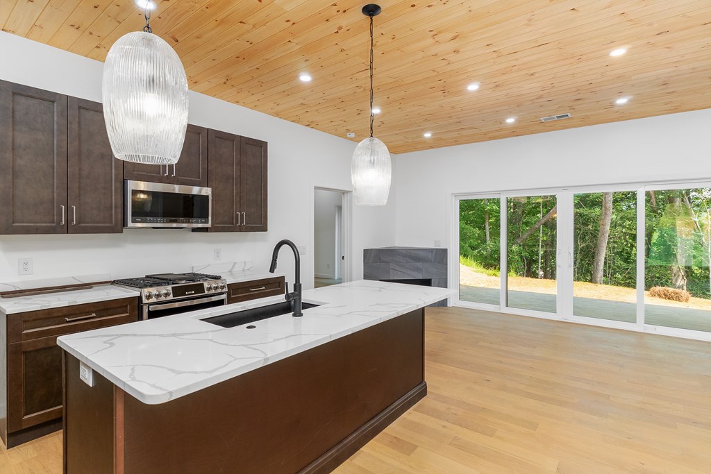 199 Mountain Laurel Ridge