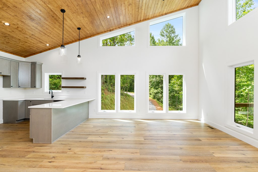 405 Oak Creek Road