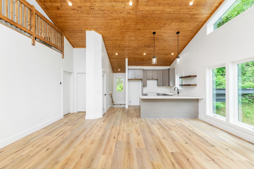 405 Oak Creek Road
