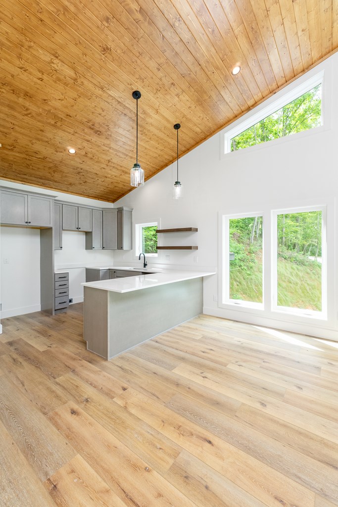 405 Oak Creek Road