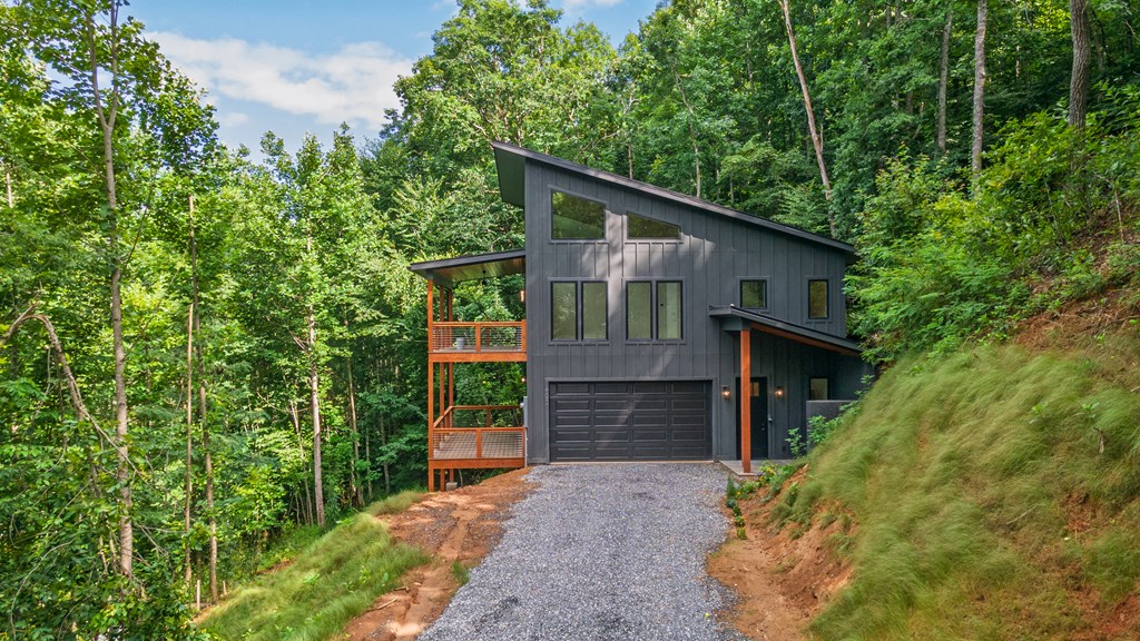 405 Oak Creek Road