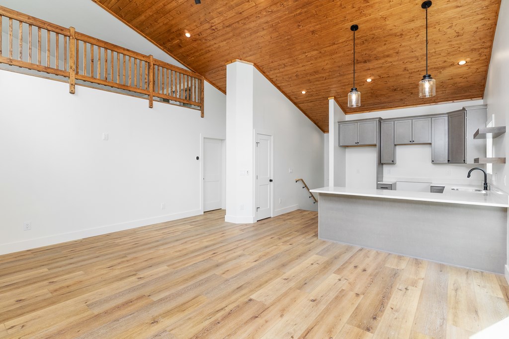 405 Oak Creek Road