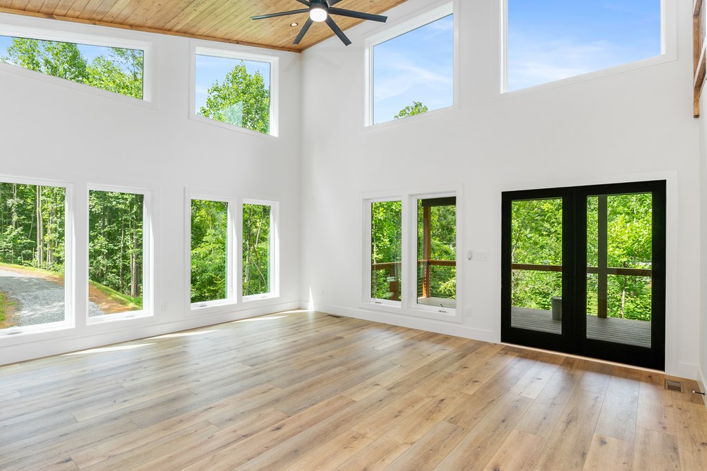 405 Oak Creek Road