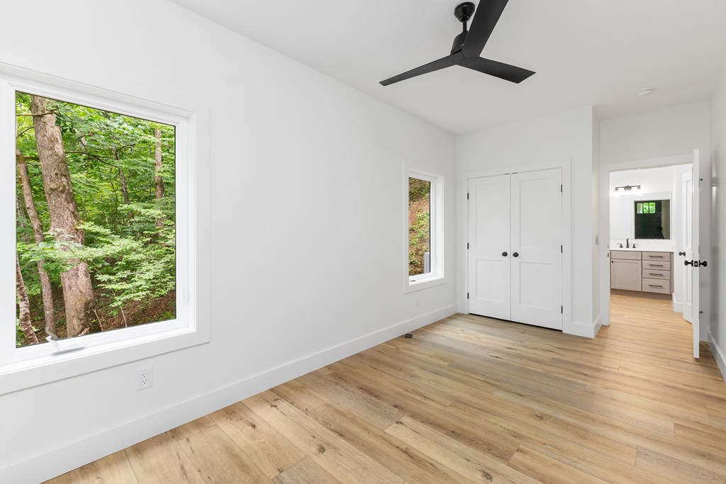 405 Oak Creek Road