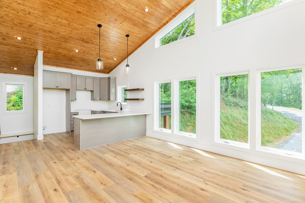 405 Oak Creek Road