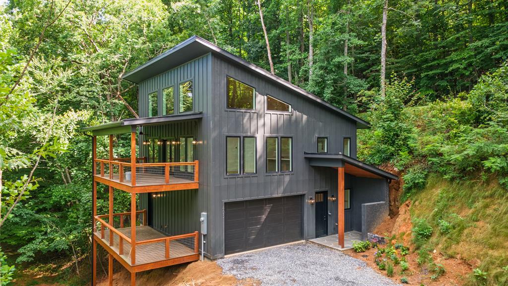 405 Oak Creek Road