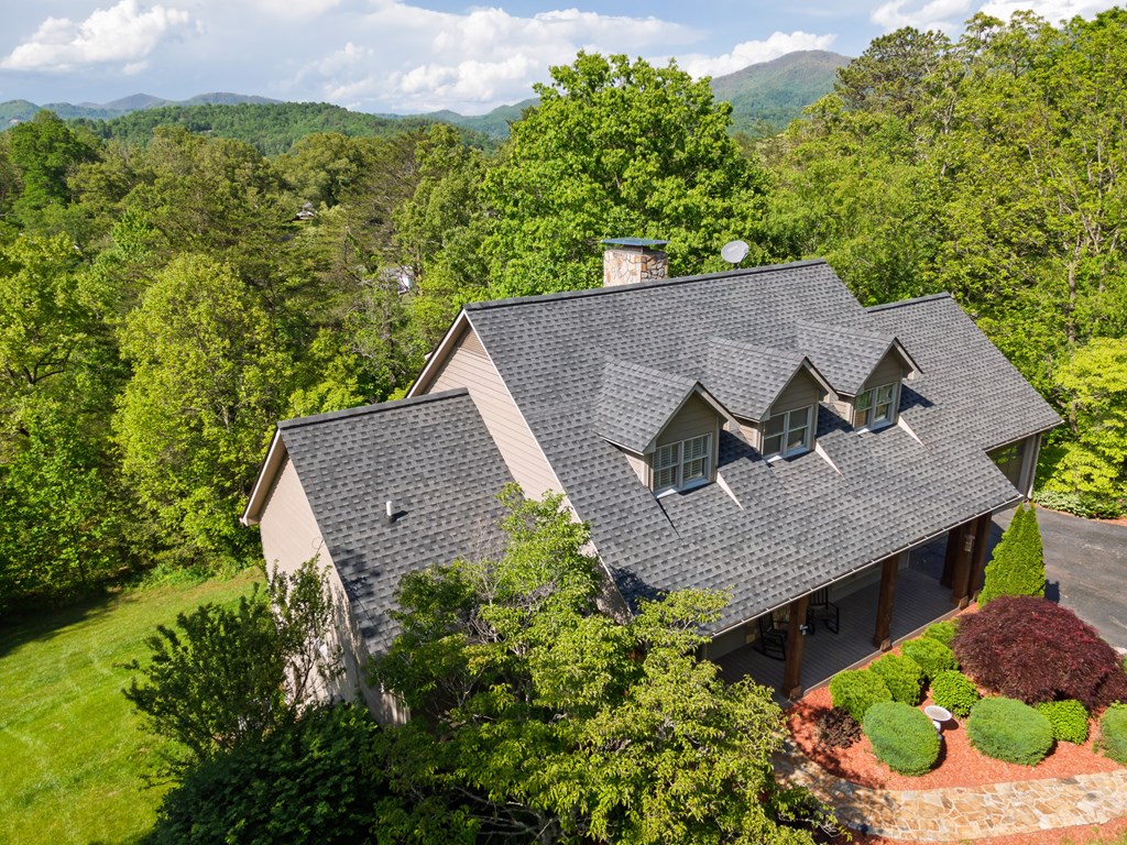170 LAUREN LN