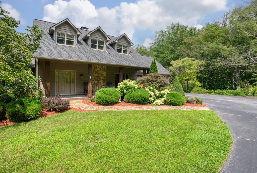 170 LAUREN LN