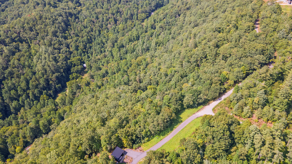 00 E Hampshire Drive