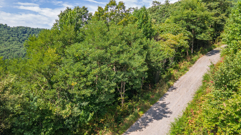 00 E Hampshire Drive