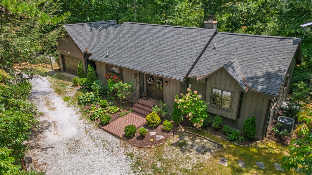834 Summit Road