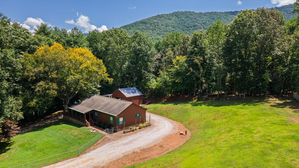 669 HUNNICUTT RD