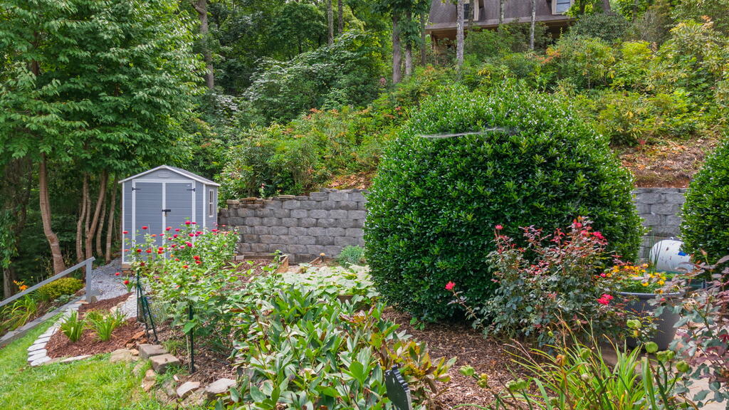 304 Indian Trail