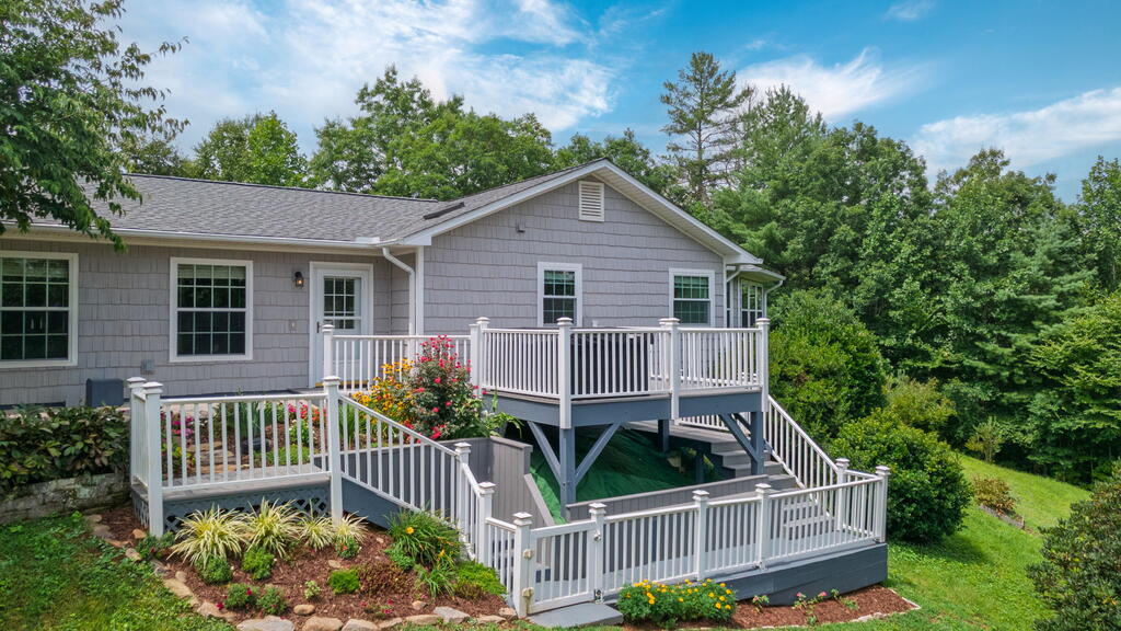 304 Indian Trail