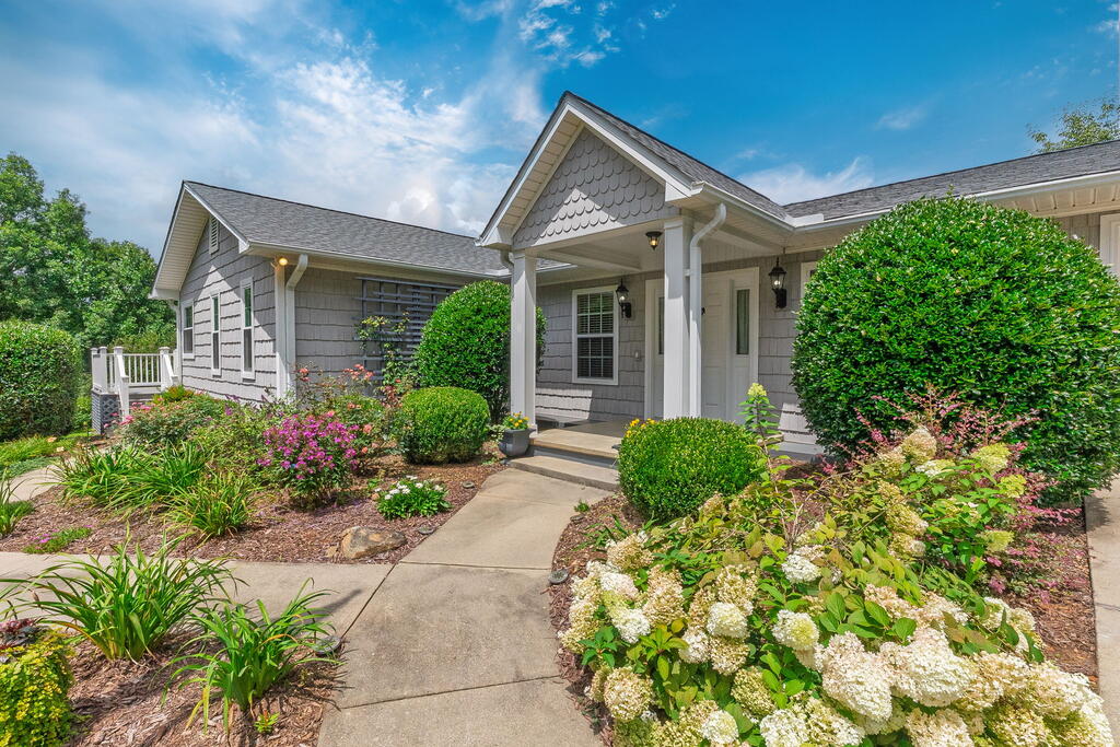 304 Indian Trail