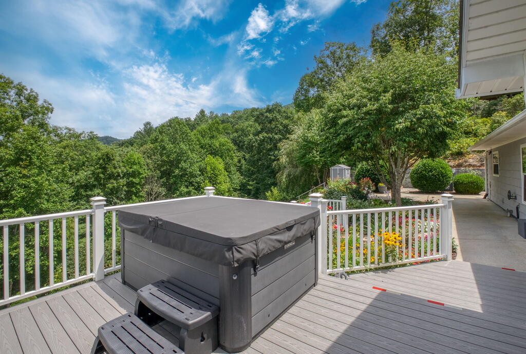 304 Indian Trail