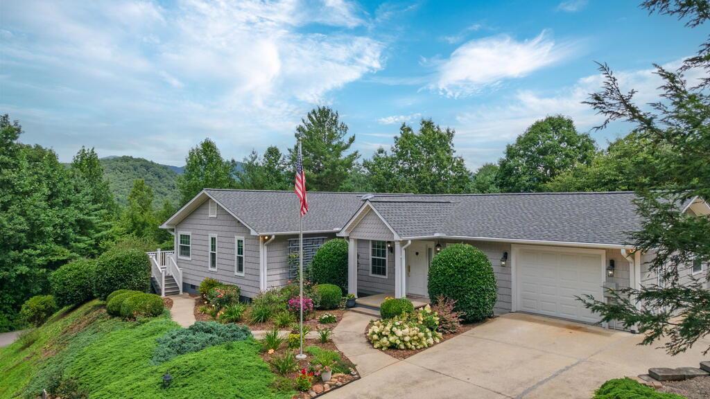 304 Indian Trail