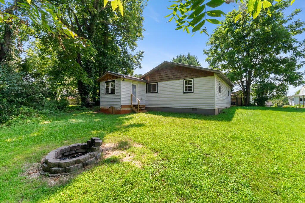 148 White Oak Street