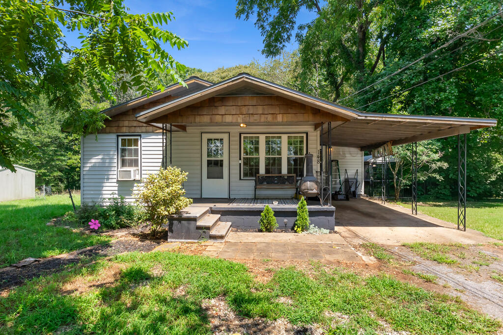 148 White Oak Street