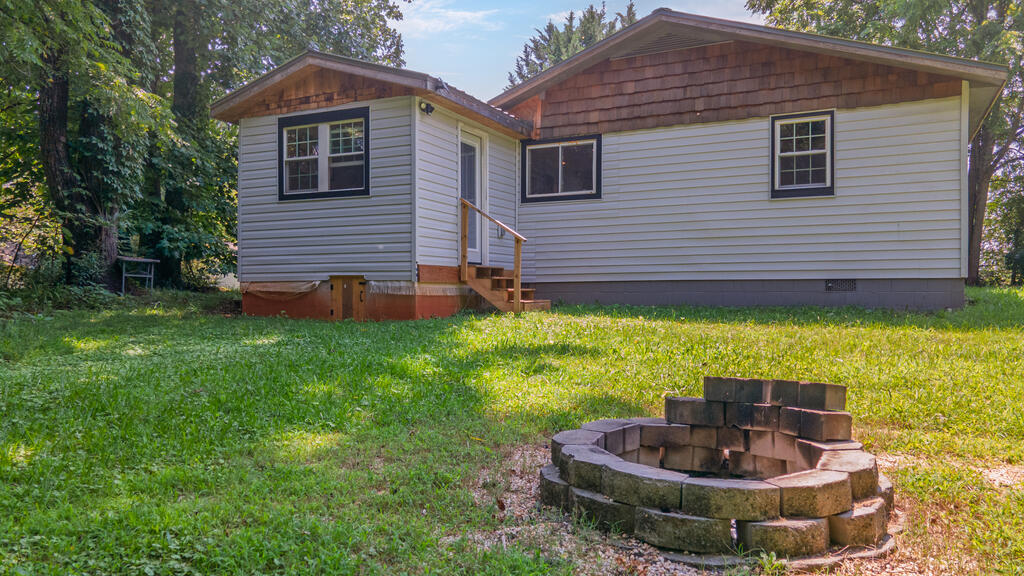 148 White Oak Street