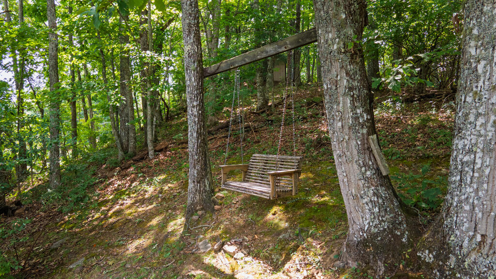 889 BIG RIDGE RD