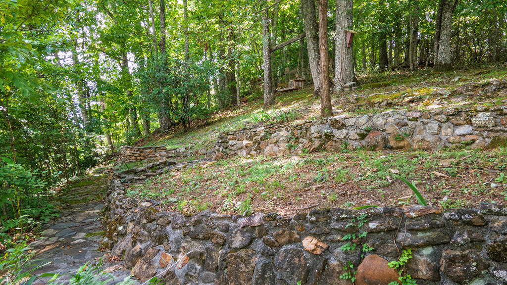 889 BIG RIDGE RD