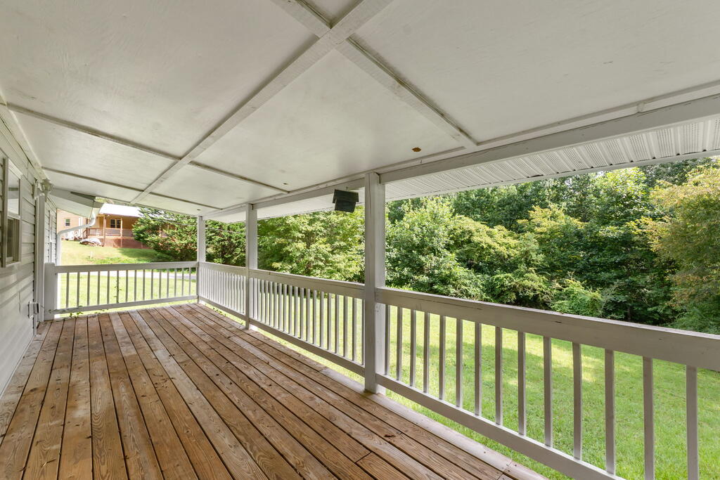 631 Fox Hollow Circle