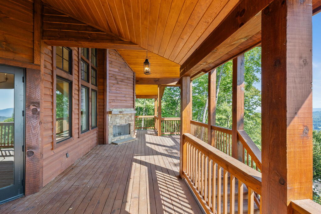 523 Broadview Drive