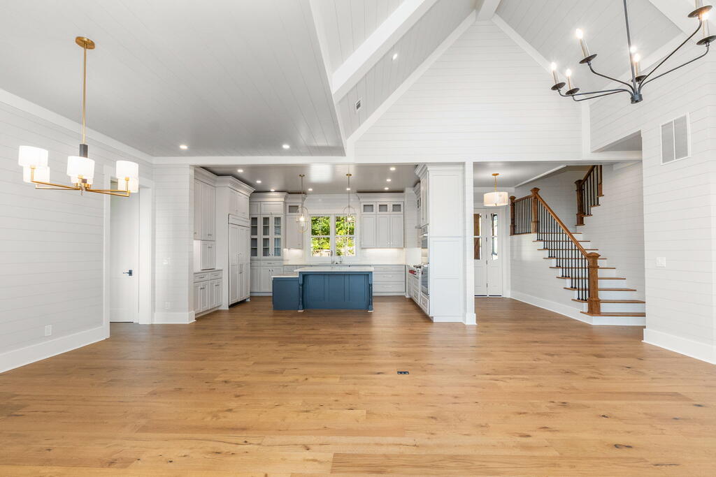 523 Broadview Drive