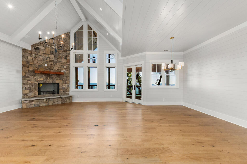 523 Broadview Drive