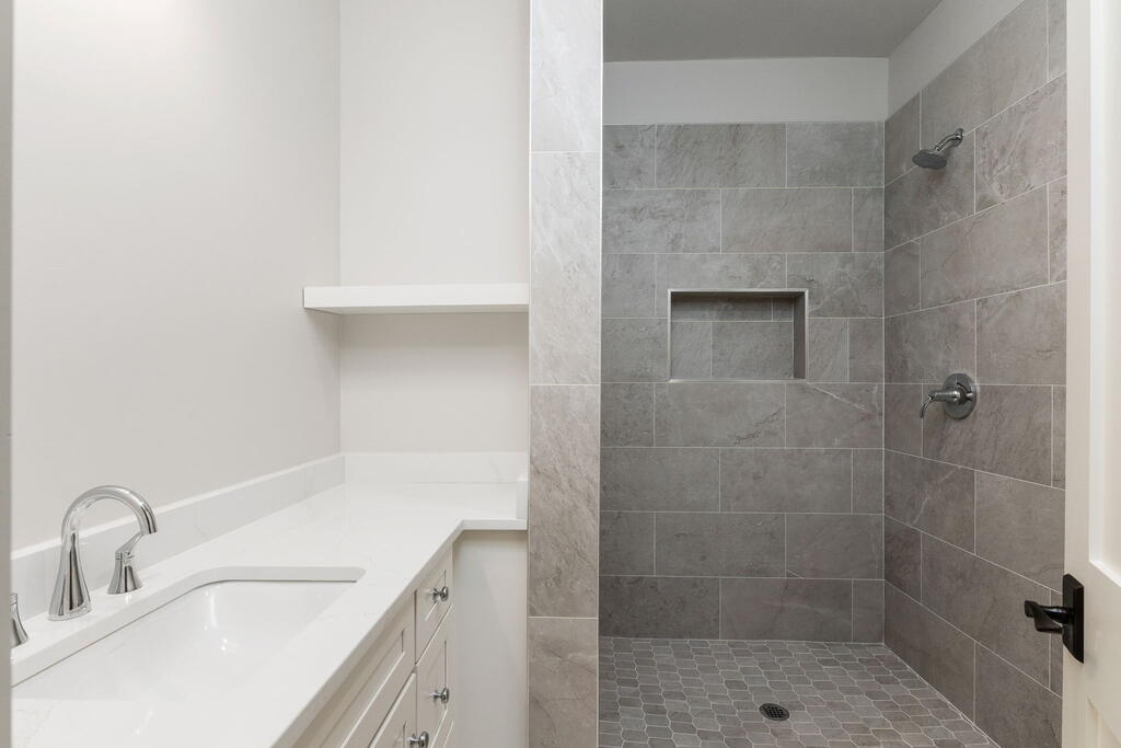 523 Broadview Drive