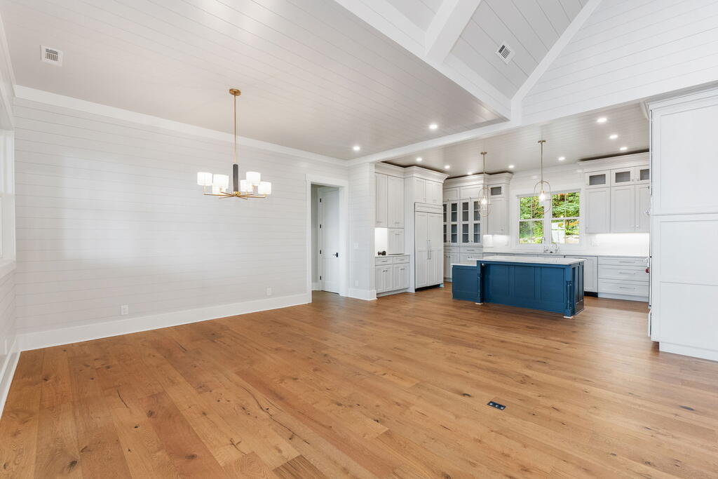 523 Broadview Drive