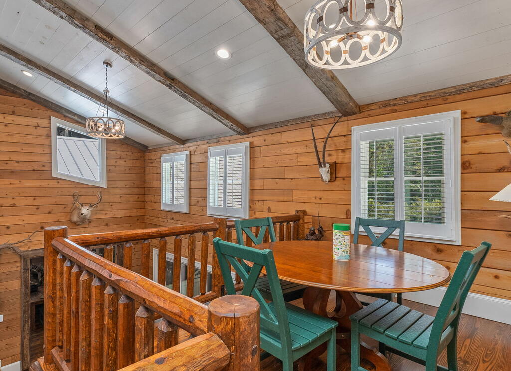 284 Coweeta Lake Circle