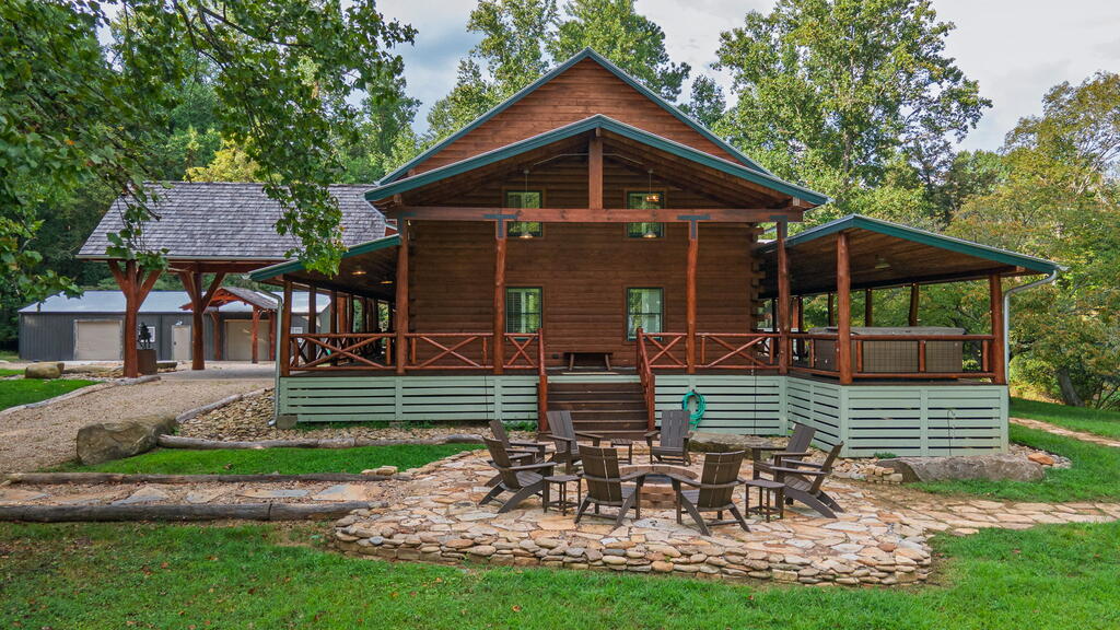 284 Coweeta Lake Circle