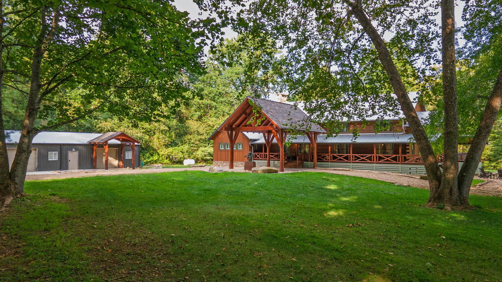 284 Coweeta Lake Circle