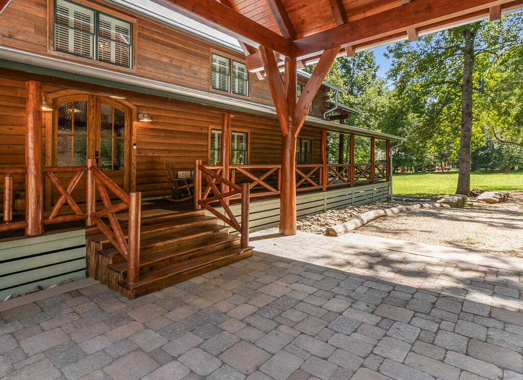 284 Coweeta Lake Circle
