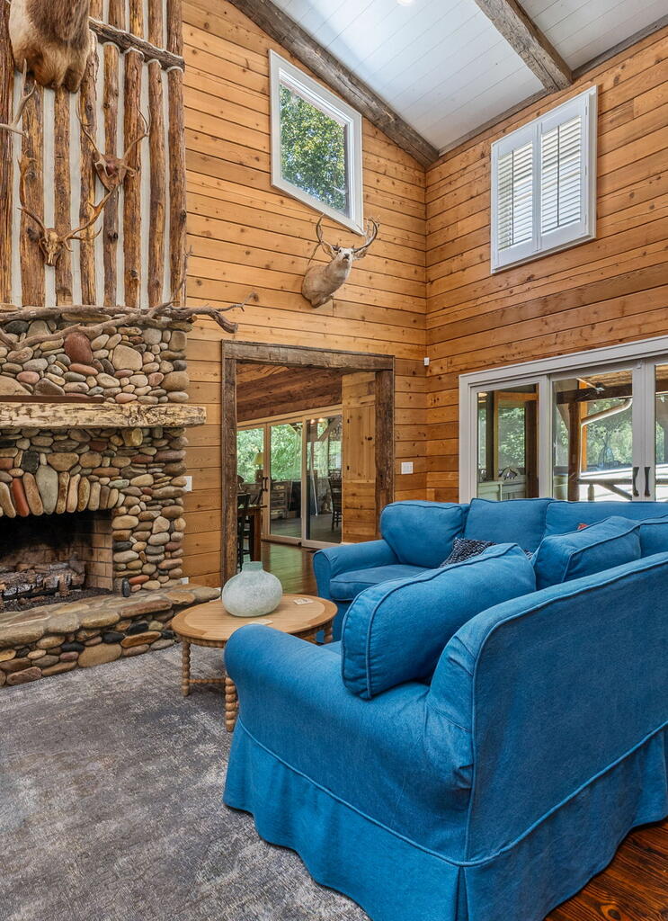 284 Coweeta Lake Circle