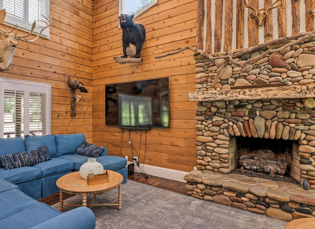 284 Coweeta Lake Circle
