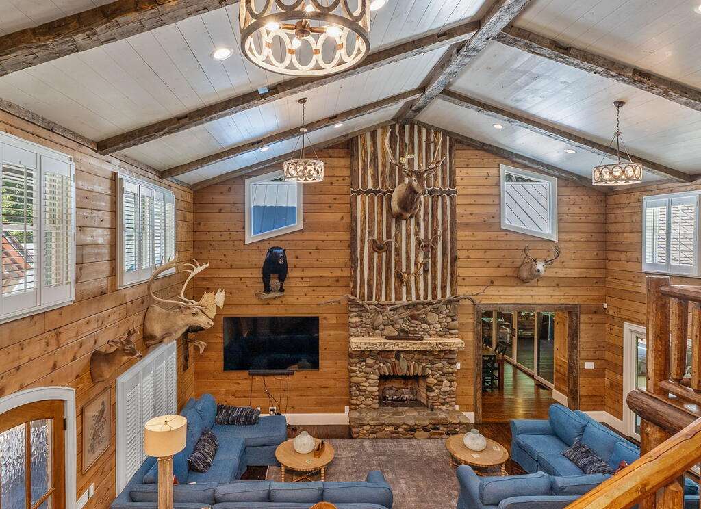 284 Coweeta Lake Circle
