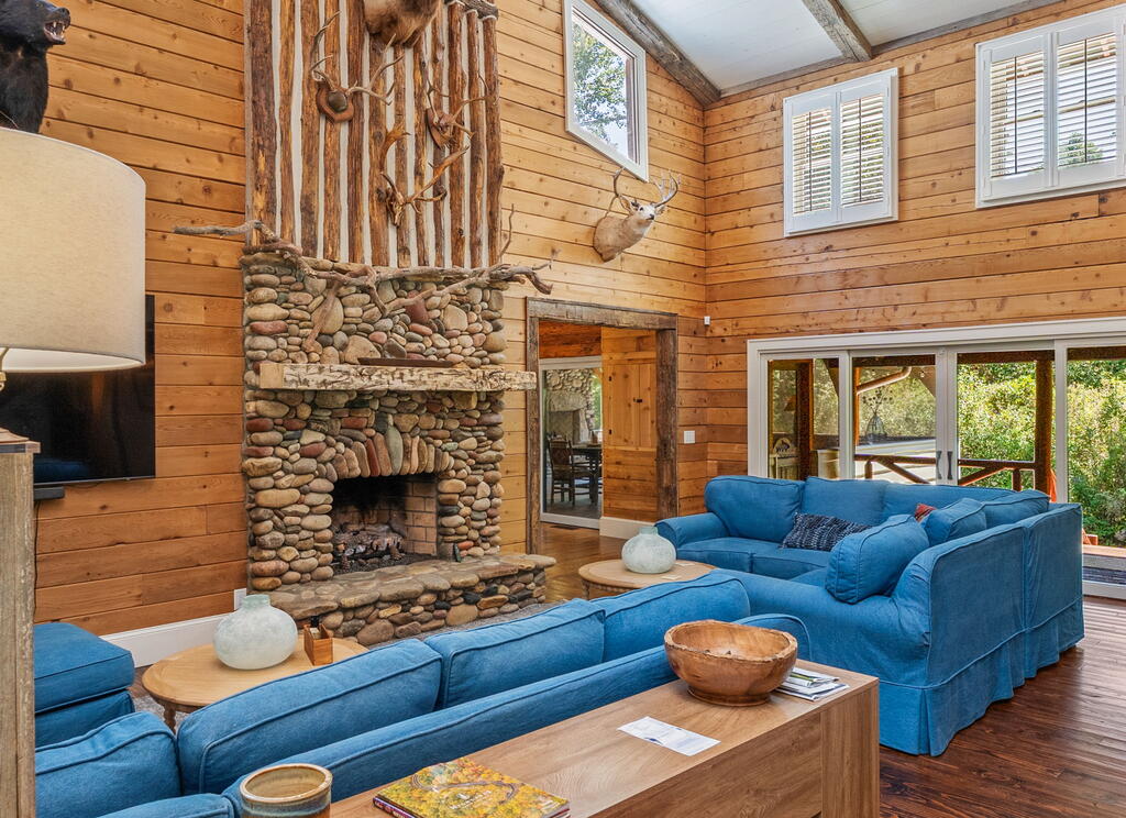 284 Coweeta Lake Circle