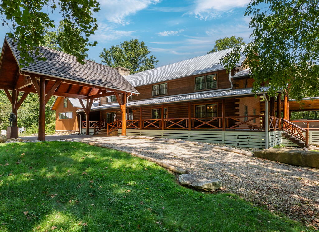 284 Coweeta Lake Circle