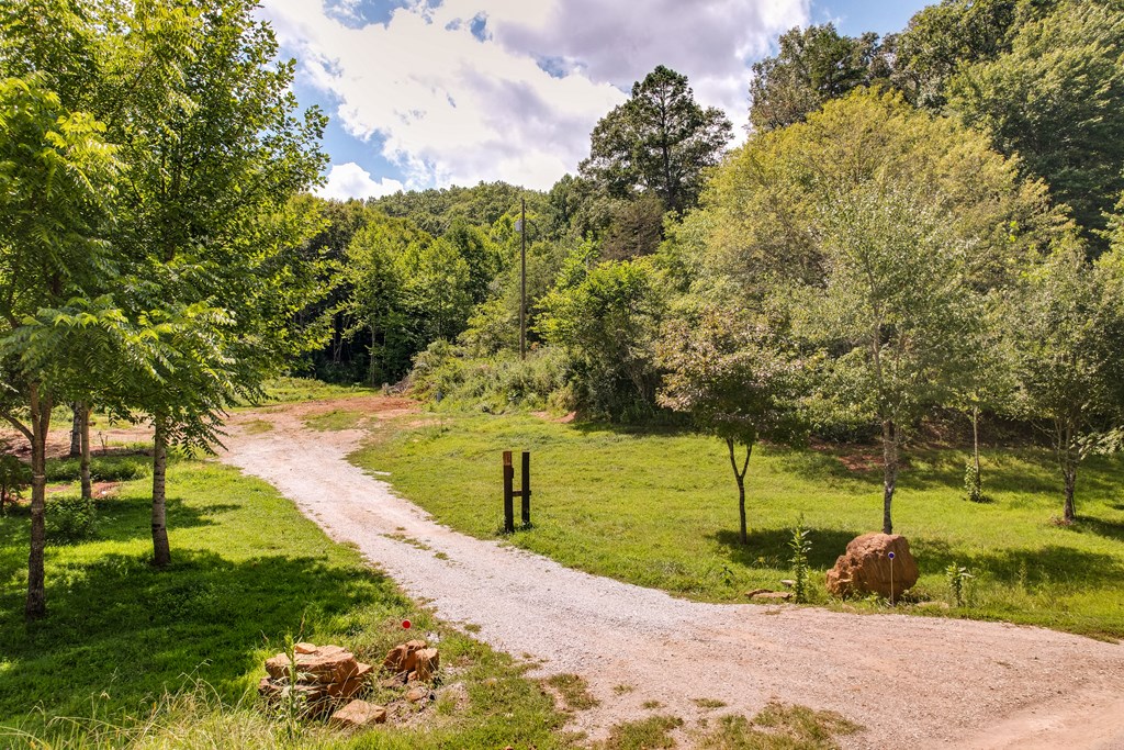 4092 Rose Creek Rd