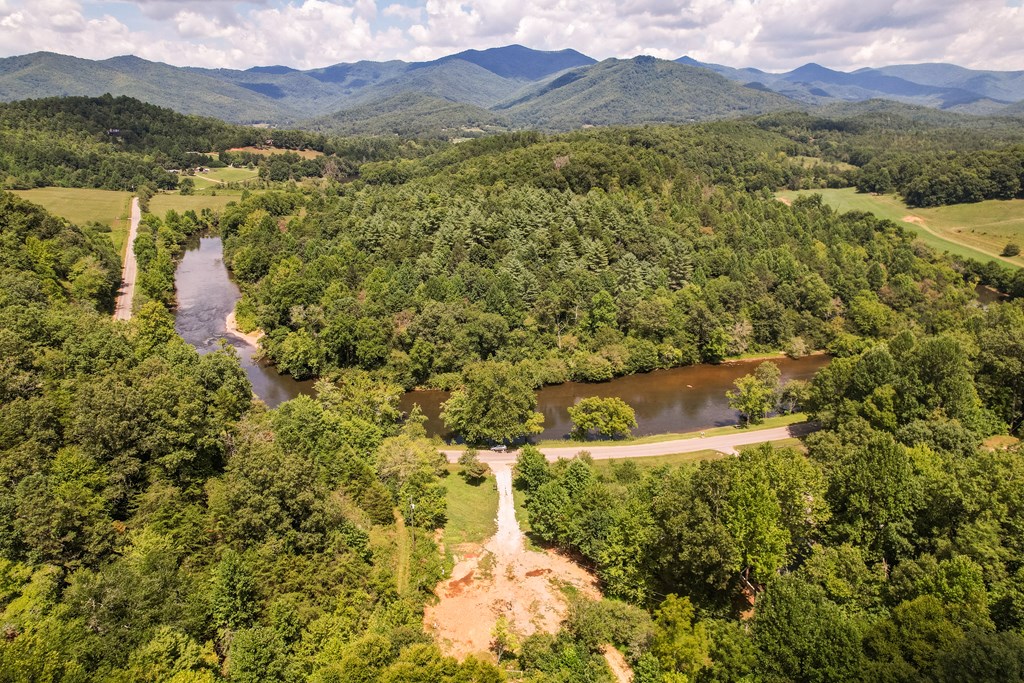 4092 Rose Creek Rd