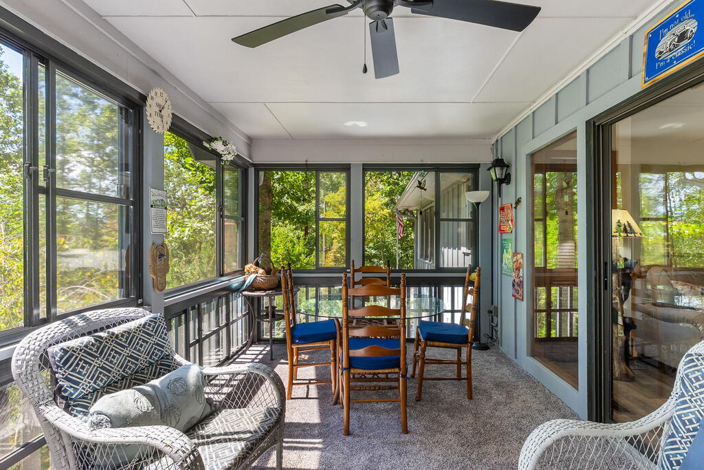 115 TIMBER LN