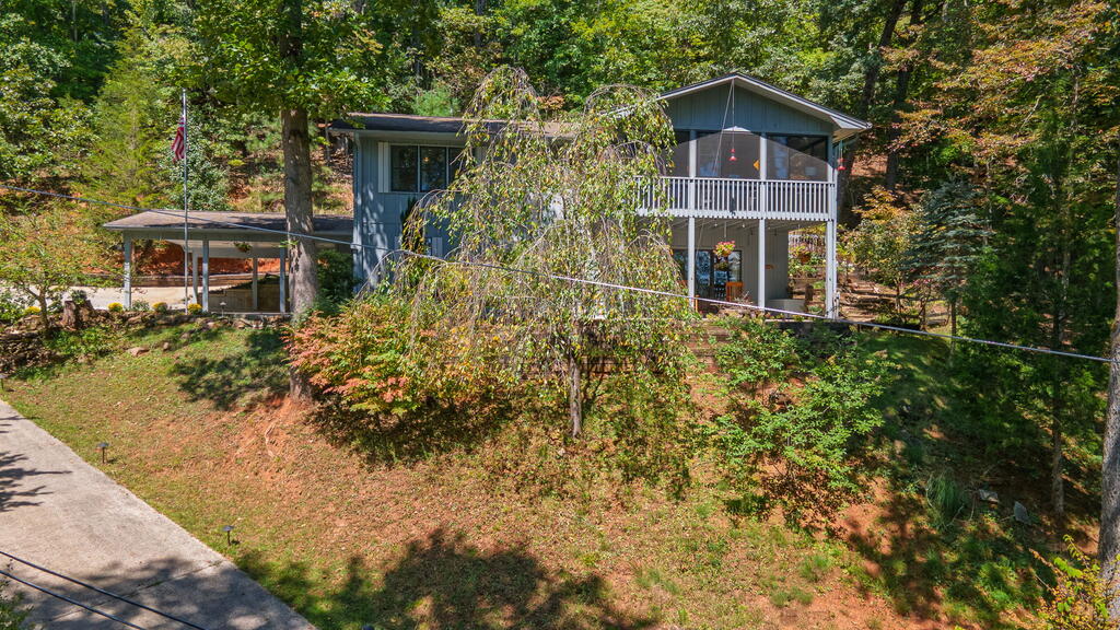 115 TIMBER LN