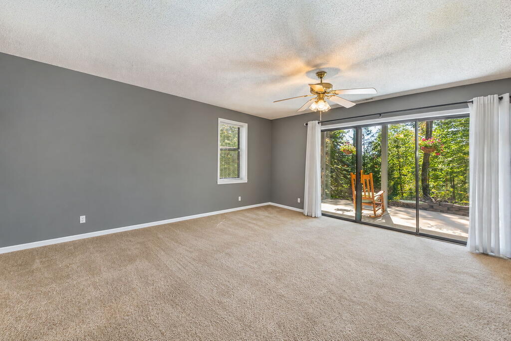 115 TIMBER LN
